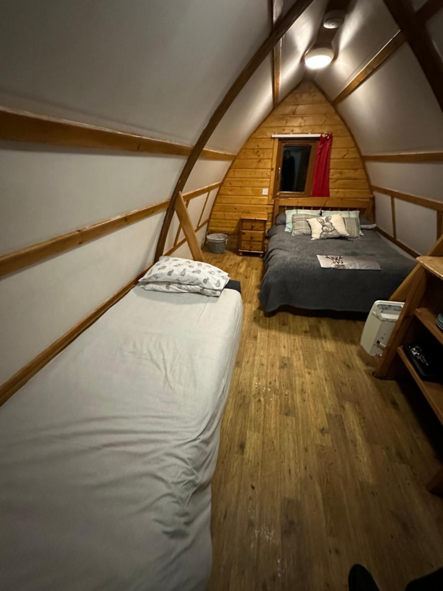 Glamping Life Retreat Apartment Nantmel Bagian luar foto