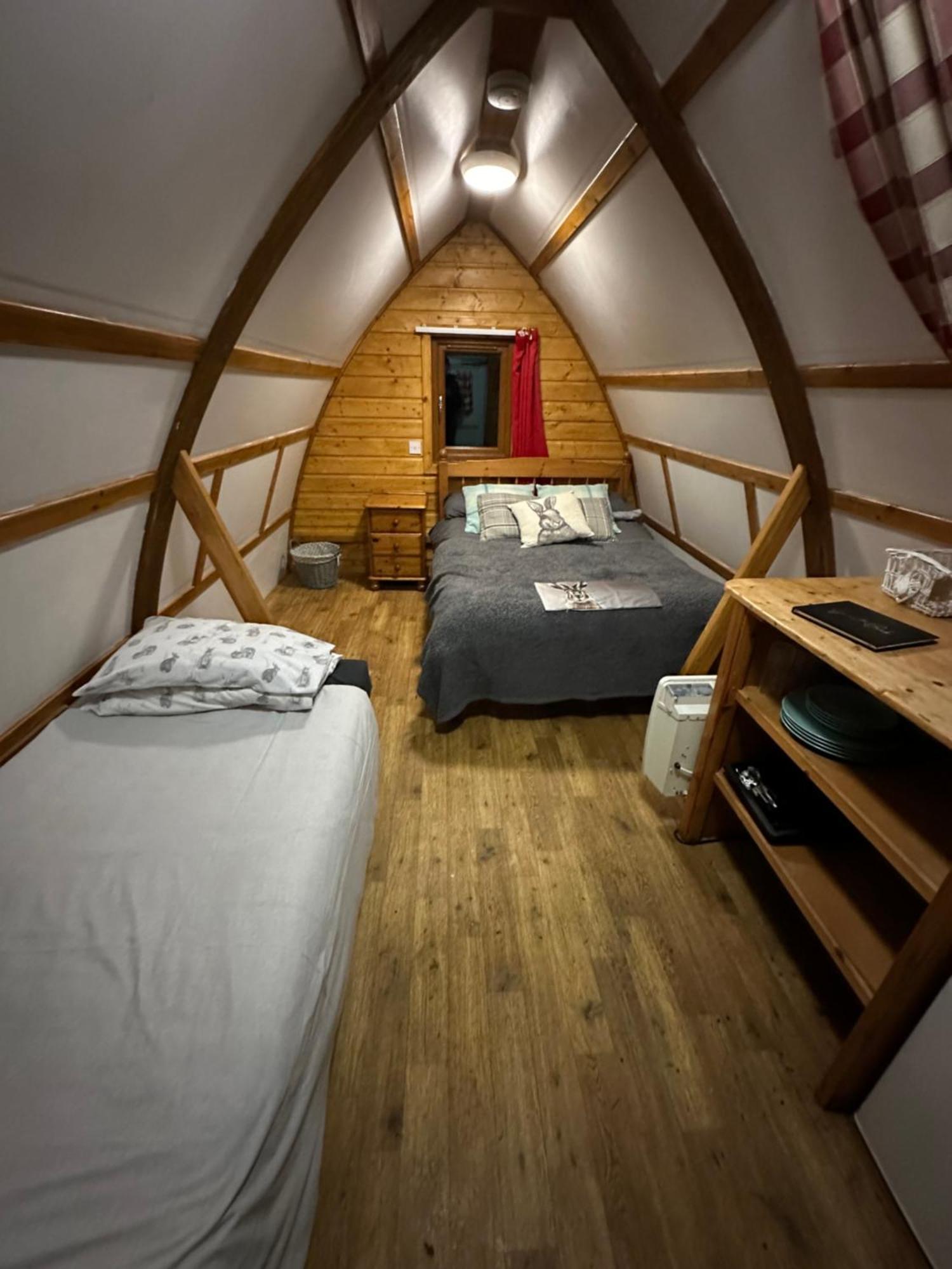 Glamping Life Retreat Apartment Nantmel Bagian luar foto