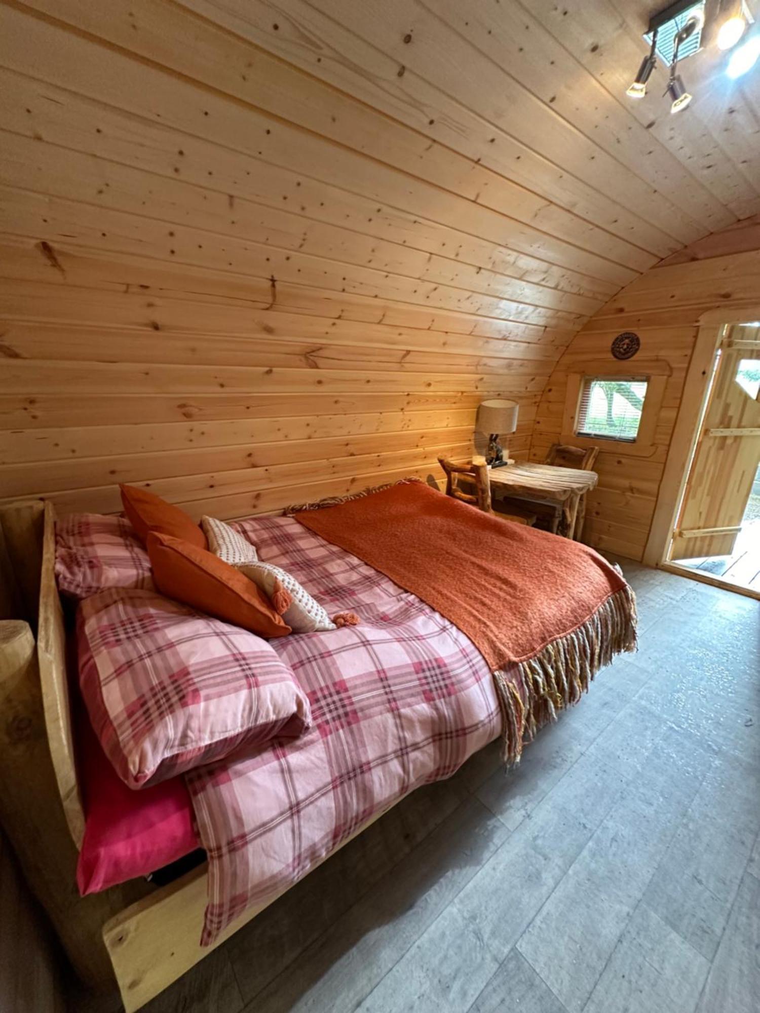Glamping Life Retreat Apartment Nantmel Bagian luar foto
