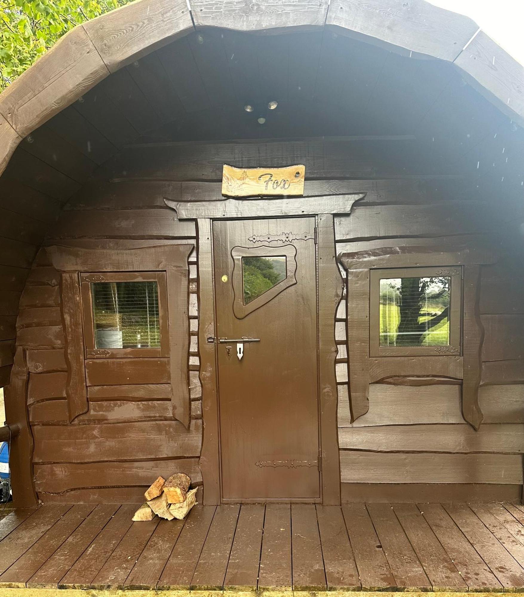 Glamping Life Retreat Apartment Nantmel Bagian luar foto