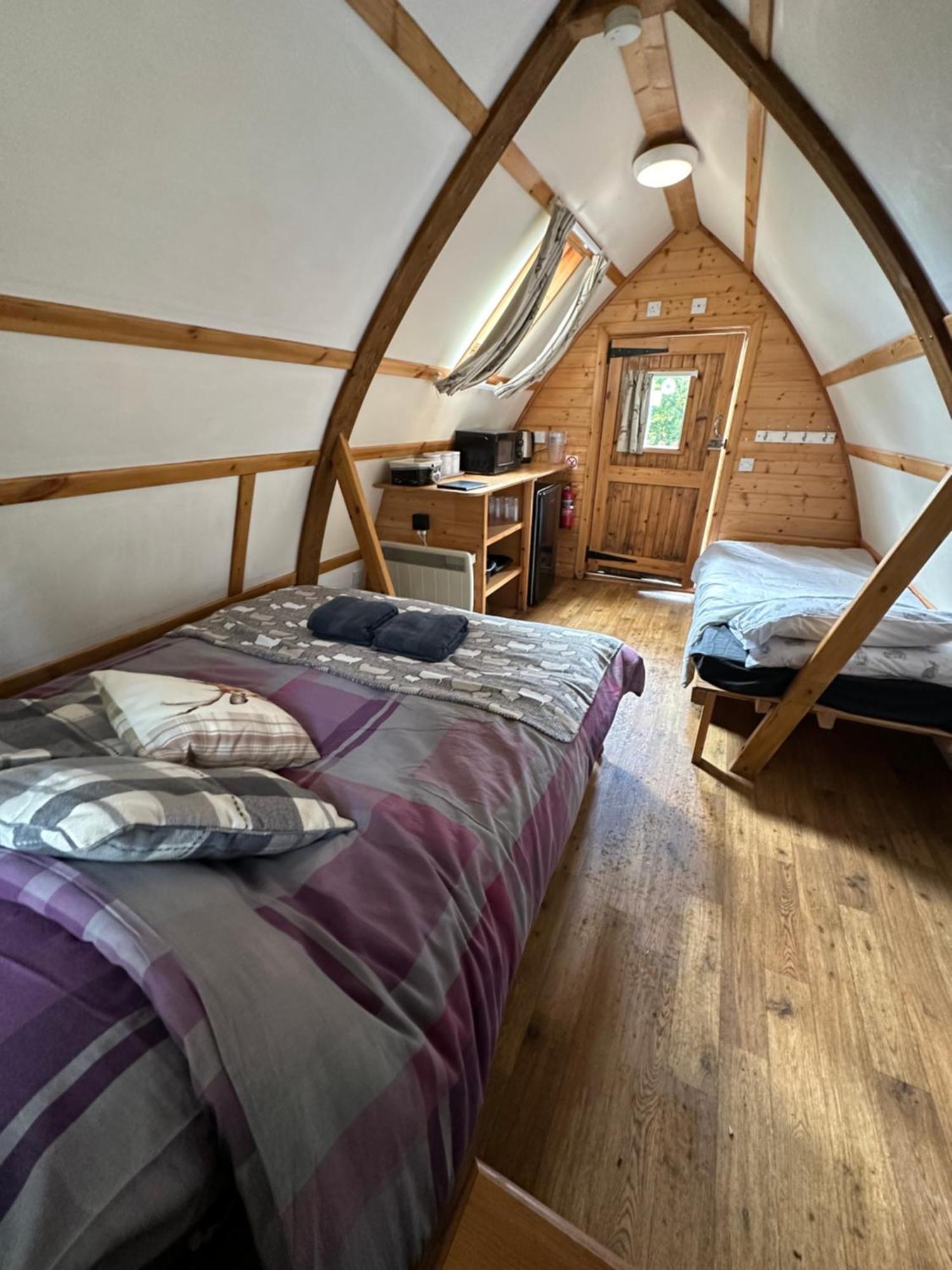 Glamping Life Retreat Apartment Nantmel Bagian luar foto