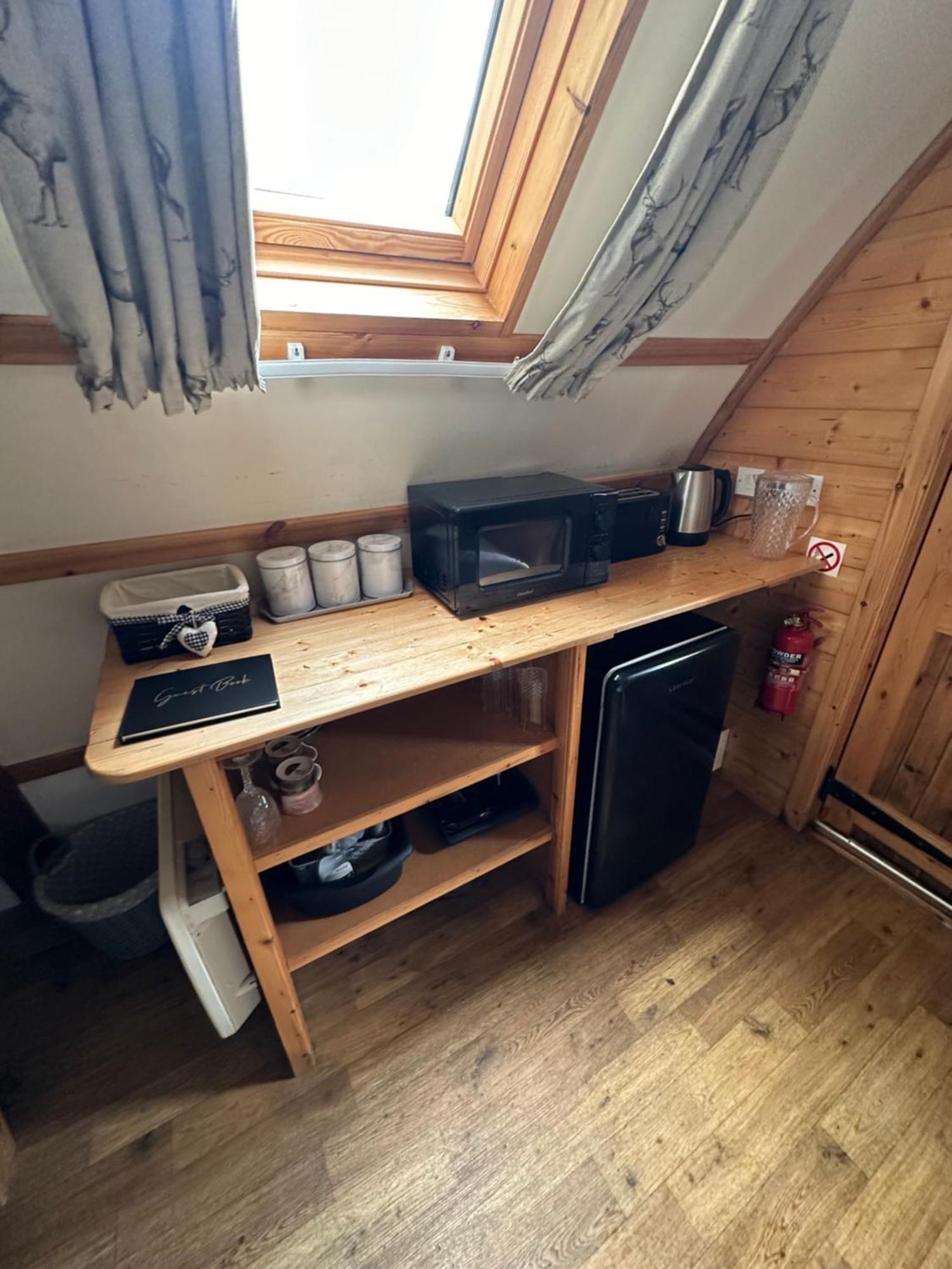 Glamping Life Retreat Apartment Nantmel Bagian luar foto
