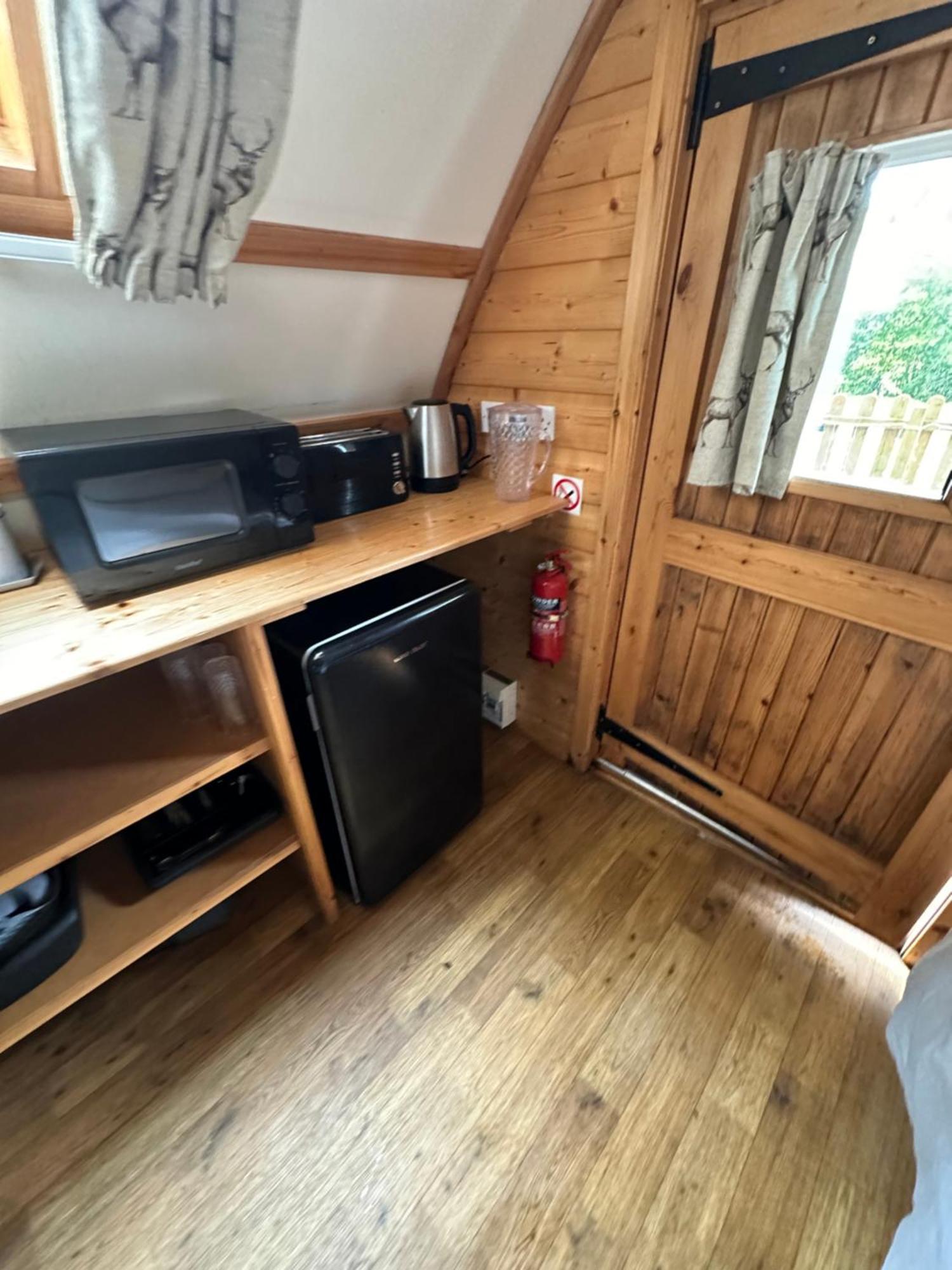 Glamping Life Retreat Apartment Nantmel Bagian luar foto
