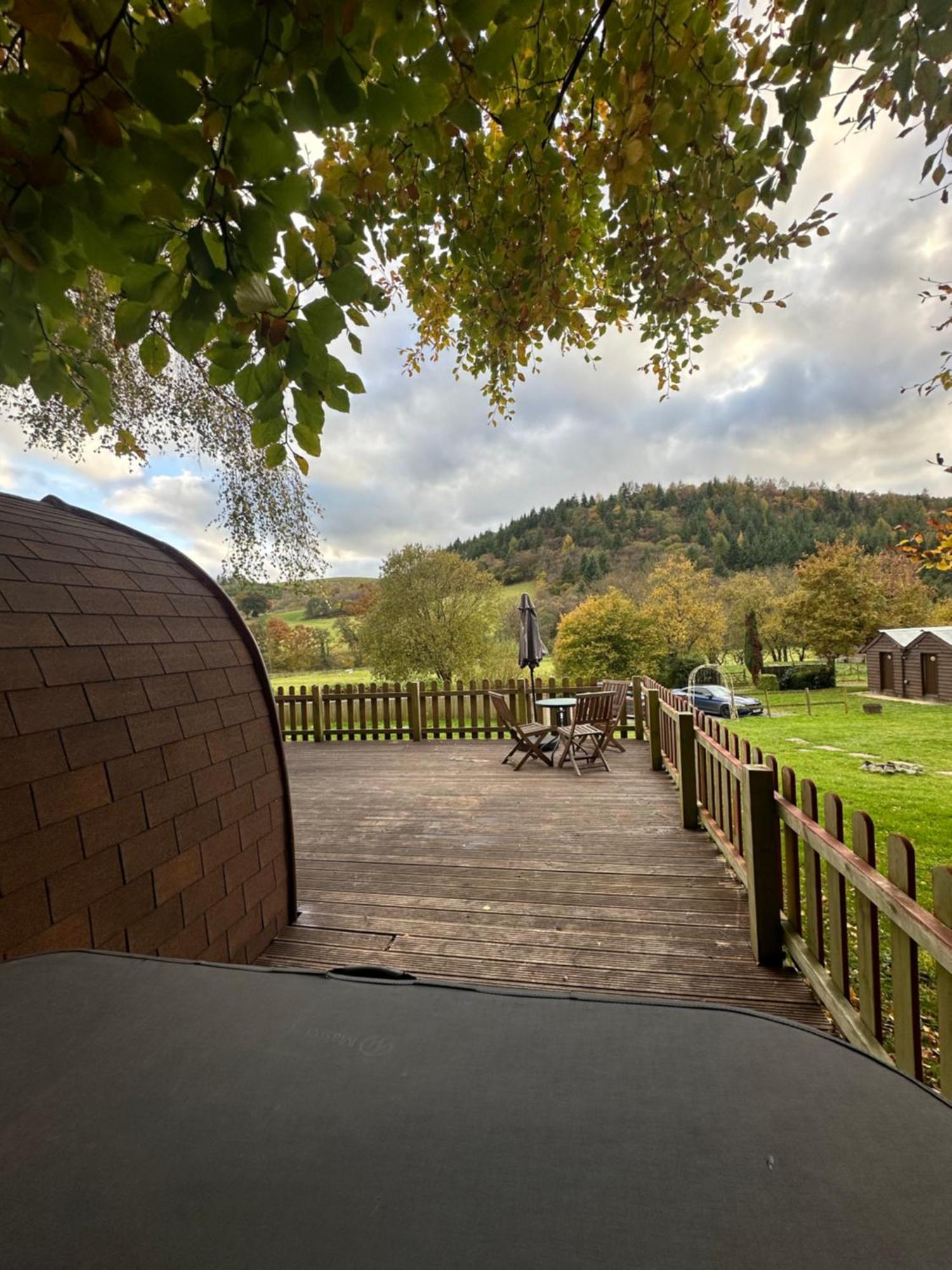 Glamping Life Retreat Apartment Nantmel Bagian luar foto