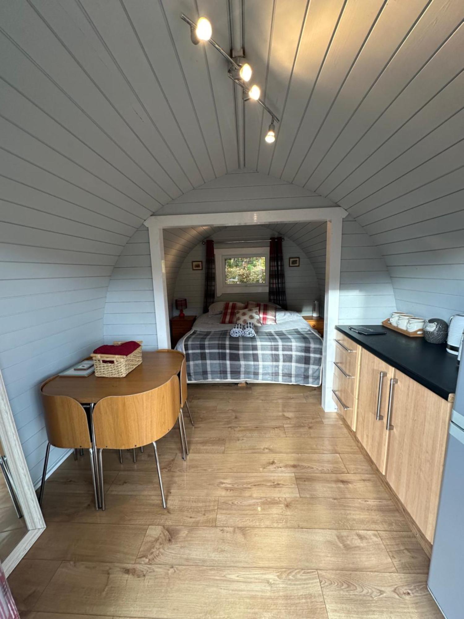 Glamping Life Retreat Apartment Nantmel Bagian luar foto
