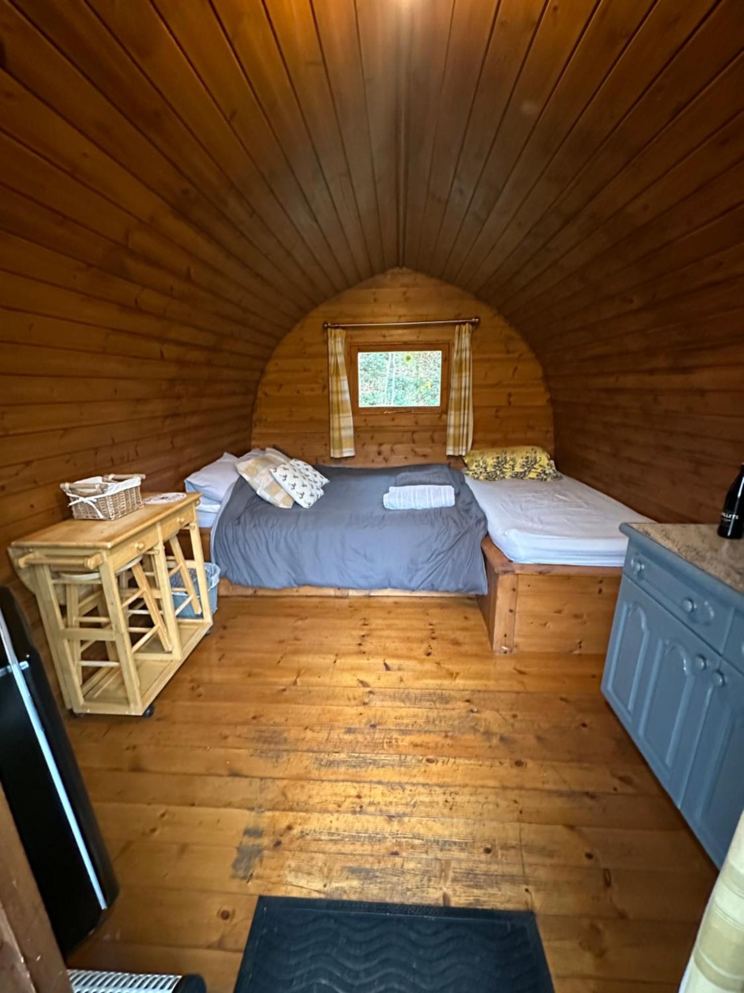 Glamping Life Retreat Apartment Nantmel Bagian luar foto